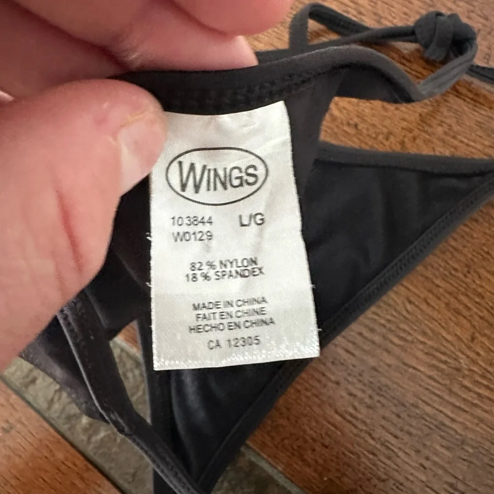 NWOT Sz L WINGS Bottom